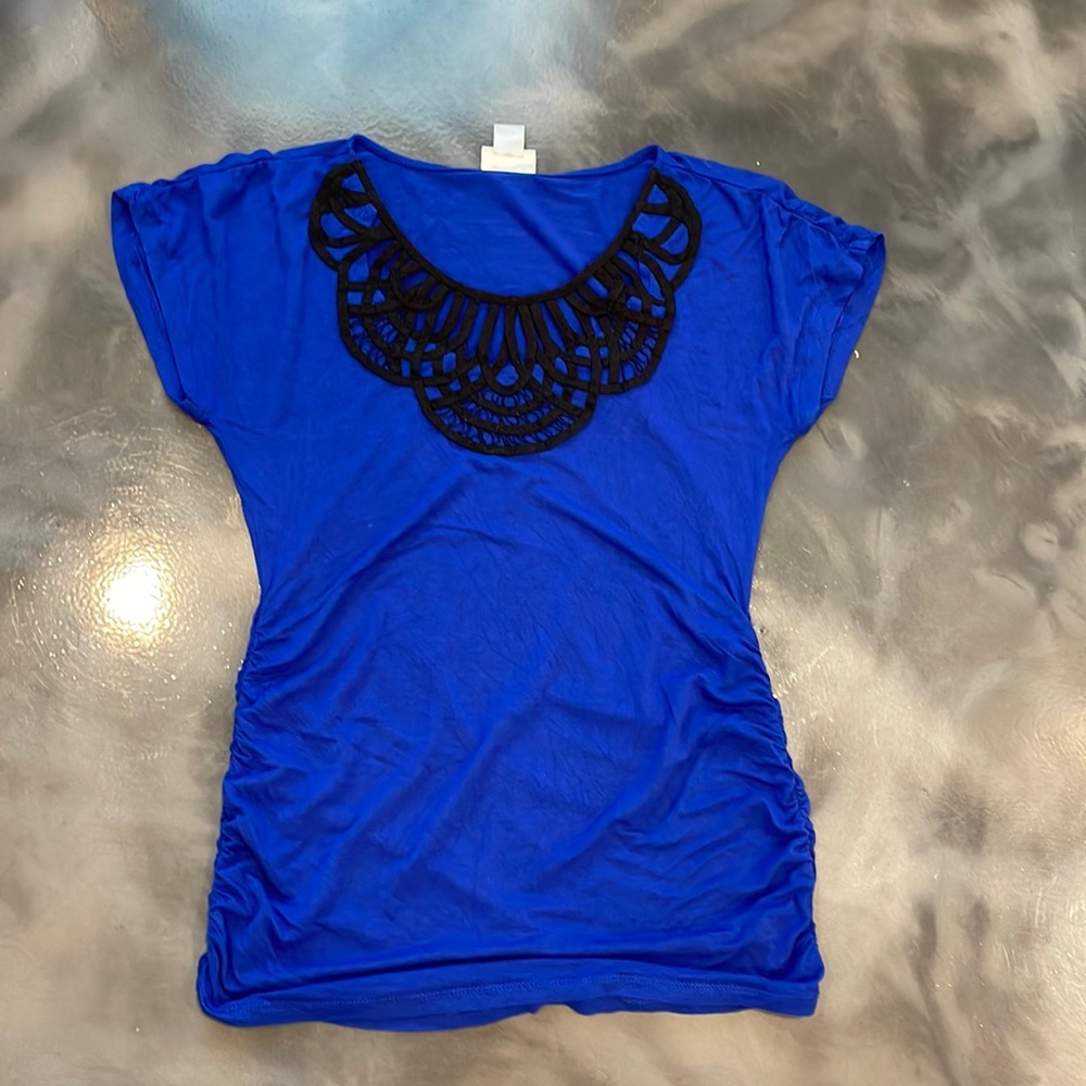 Motherhood Maternity short sleeve blouse size medium